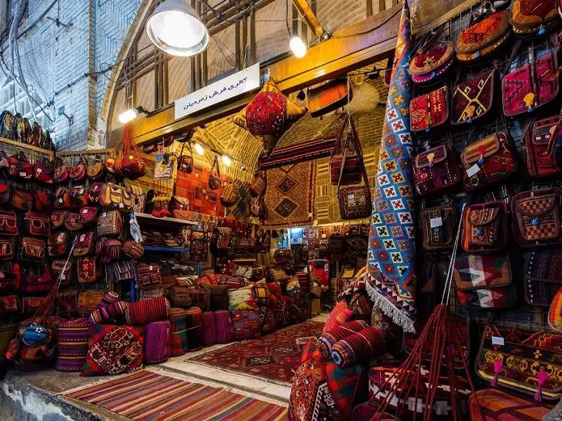 جذابیتهای بازار وکیل شیراز