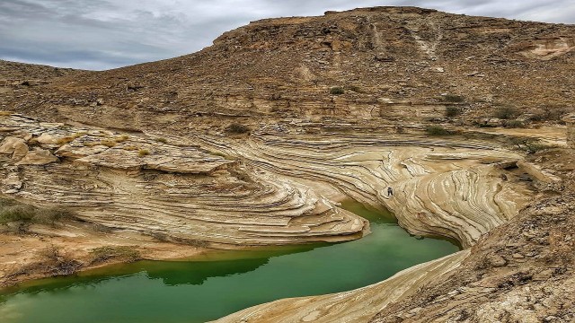 چشمه اوسیاه هرمزگان