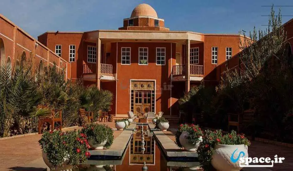 هتل کویری بالی اصفهان 