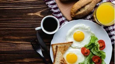 تغییر عادات صبحانه برای داشتن شکم تخت