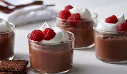 دسر ساده و خوشمزه موس شکلات و تمشک | آموزش موس فرانسوی