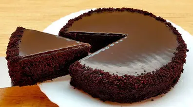 عاشقان طعم شکلات و نارگیل بخوانند و بخورند |  کیک شکلاتی خوشمزه به روش کافی شاپی + طرز تهیه