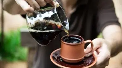 بعد از نوشیدن قهوه چه اتفاقی در بدن می افتد؟ + ویدیو