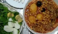 یخنی نخود، غذای مقوی و خوشمزه مردم شیراز + طرز تهیه