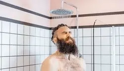 میخوای موهات نریزه؟ این ترفند رو تو حمام انجام بده!