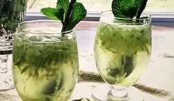 نوشیدنی سرد تابستانی؛ شربت سکنجبین و خیار