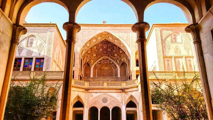 معرفی خانه عباسیان کاشان + عکس و آدرس