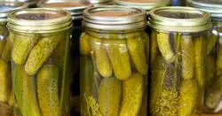 چیکار کنم خیارشور کپک نزنه؟ | نکاتی فوق العاده برای خیارشوری ترد و خوشمزه