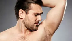 اگه از سیاهی و تیرگی زیر بغلت خسته شدی رازش اینجاست! | راهکار‌های طبیعی برای رهایی از تیرگی پوست زیر بغل