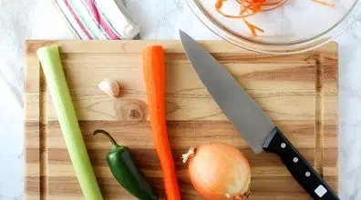 بلدی با روزنامه و سرامیک چاقو تیز کنی؟ | خیلی راحت خودت تو خونه چاقوهات رو تیز کن 