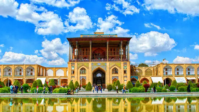 معرفه کاخ عالی قاپو اصفهان؛ کاخ سلطنت صفوی ها