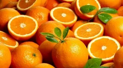 خواص خوردن پرتقال در حمام برای مردان | دلایلی که باید آقایان پرتقال بخورند