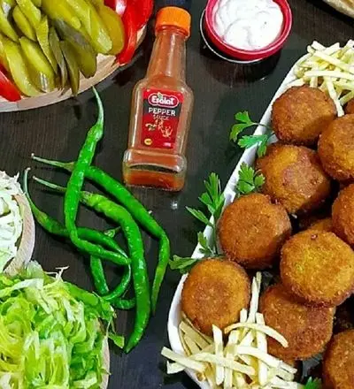 آبادانی ها فلافل رو با این روش درست میکنن! + روش