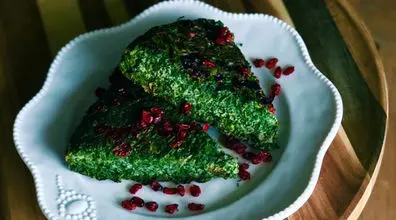 فوت و فن پخت کوکو سبزی با سبزی خشک | کوکو سبزی پف کرده و مجلسی با سبزی خشک رو اینجوری درست کن