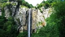 آبشار میه کومه، بهترین جاذبه استان گیلان برای سفر تابستانی + عکس
