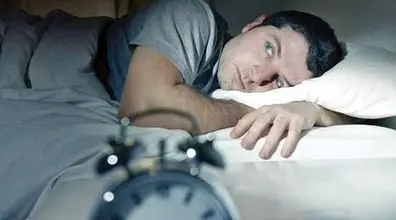 علت اصلی از خواب پریدن چیست؟ | ساعت از خواب پریدن بیماری شما را لو می دهد! 