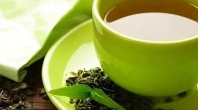 مضرات نوشیدن چای سبز | این افراد نباید لب به چای سبز بزنند!
