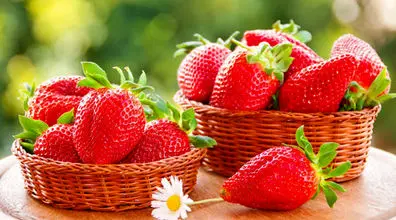 برای رابطه جنسی بهتر توت فرنگی بخورید | میوه ای که رابطه جنسی را متحول می کند