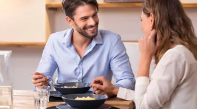 خوراکی های ممنوعه قبل از رابطه جنسی!! | هرگز این غذاها را نخورید | زن و شوهرها بخوانند