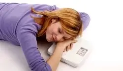 می‌دونستی همزمان که می‌خوابی میتونی وزن کم کنی؟ | آموزش کاهش وزن 