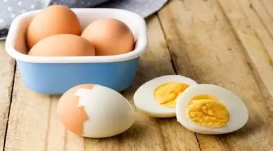 چجوری تخم مرغ آب پز کنم که پوستش ترک نخوره؟ | تخم مرغ رو اینجوری آب پز کن 