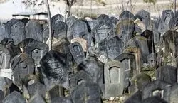 قبرستان تاریخی سفید چاه، اولین گورستان مرموز ایران + عکس