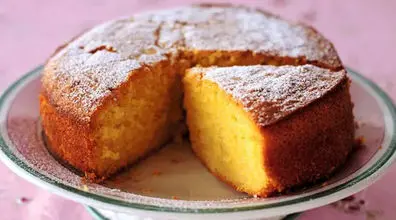 نکات اولیه پخت کیک اسفنجی خانگی |  علت گنبدی شدن و نپختن وسط کیک