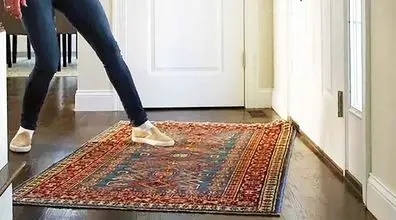 چجوری از سر خوردن فرش روی سرامیک جلوگیری کنیم؟ + فیلم آموزشی