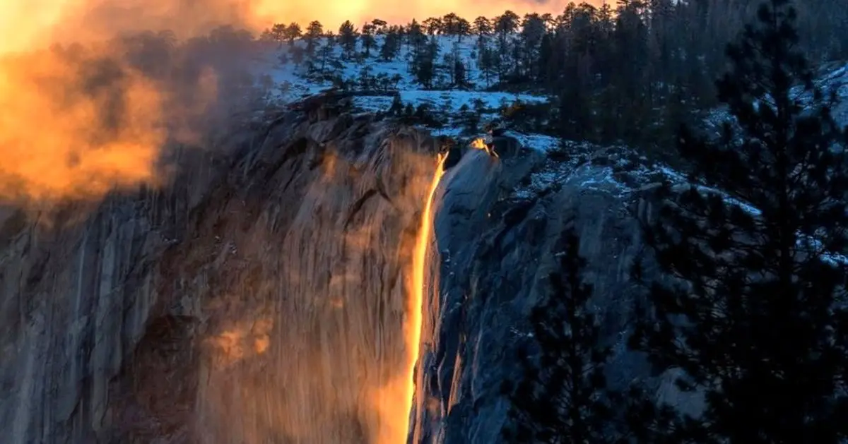 آبشار آتشین آمریکا